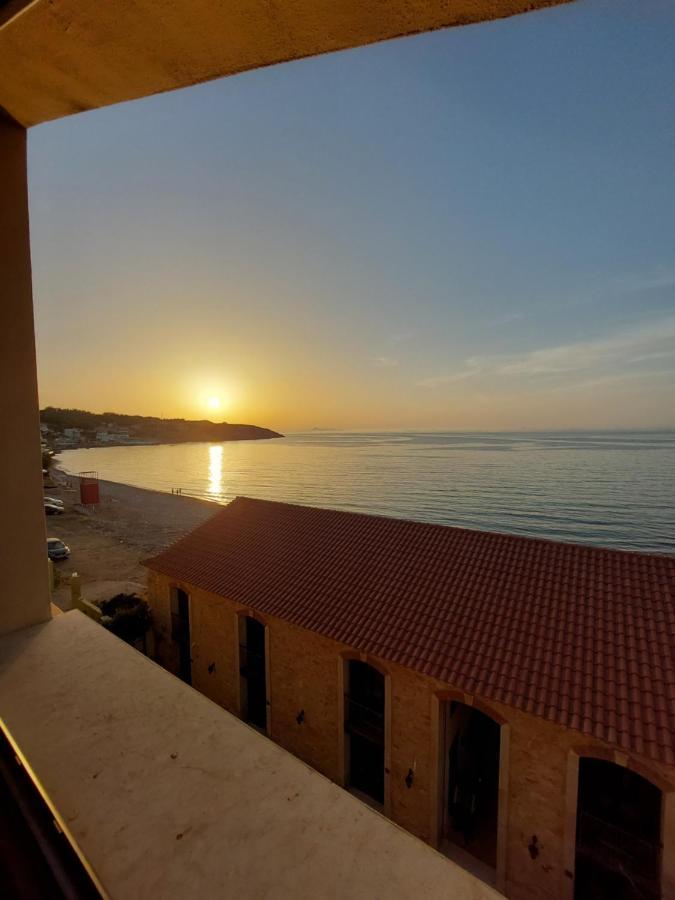 Volakas Beachfront Suites Rethymno  ภายนอก รูปภาพ