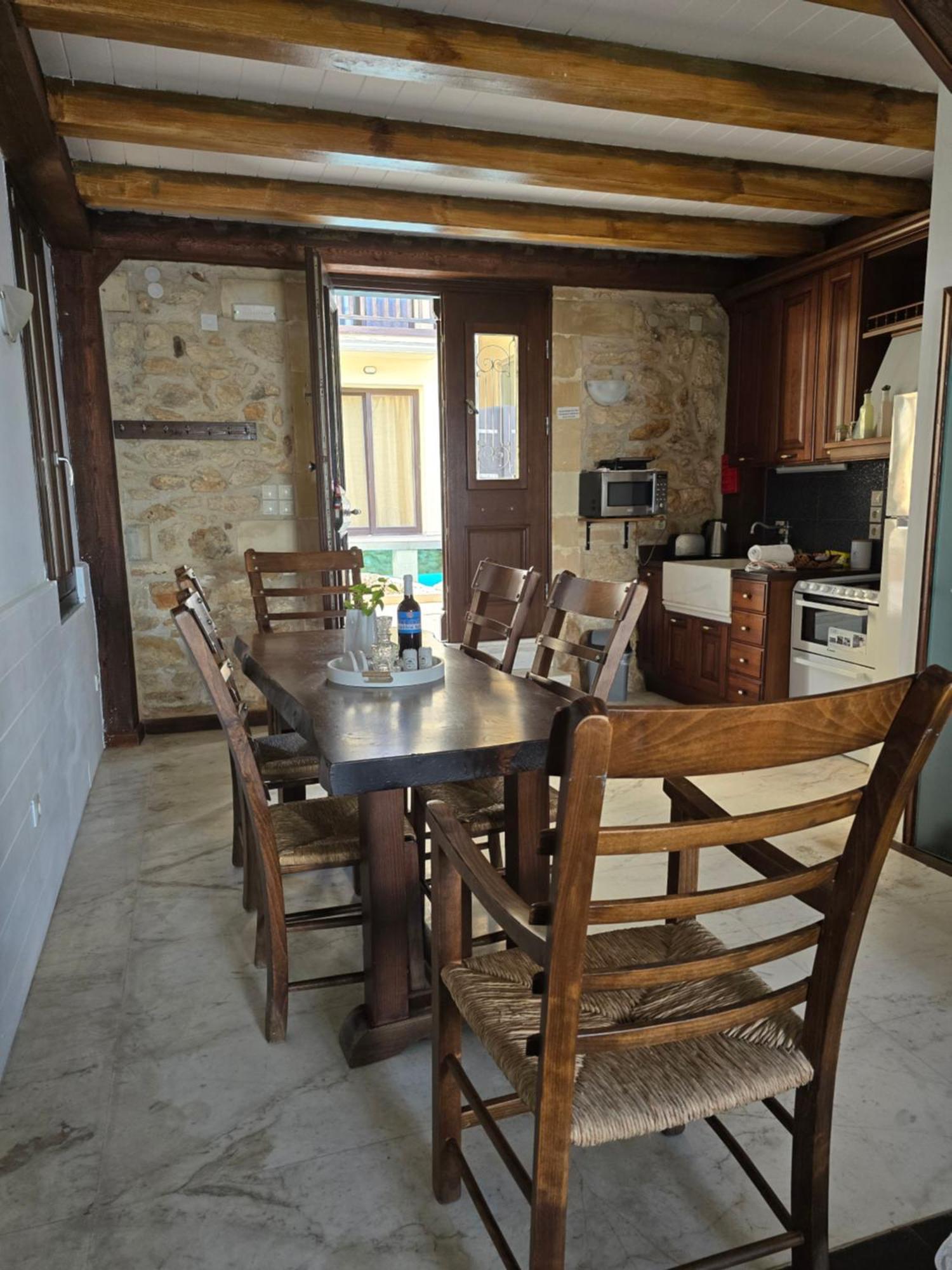 Volakas Beachfront Suites Rethymno  ภายนอก รูปภาพ