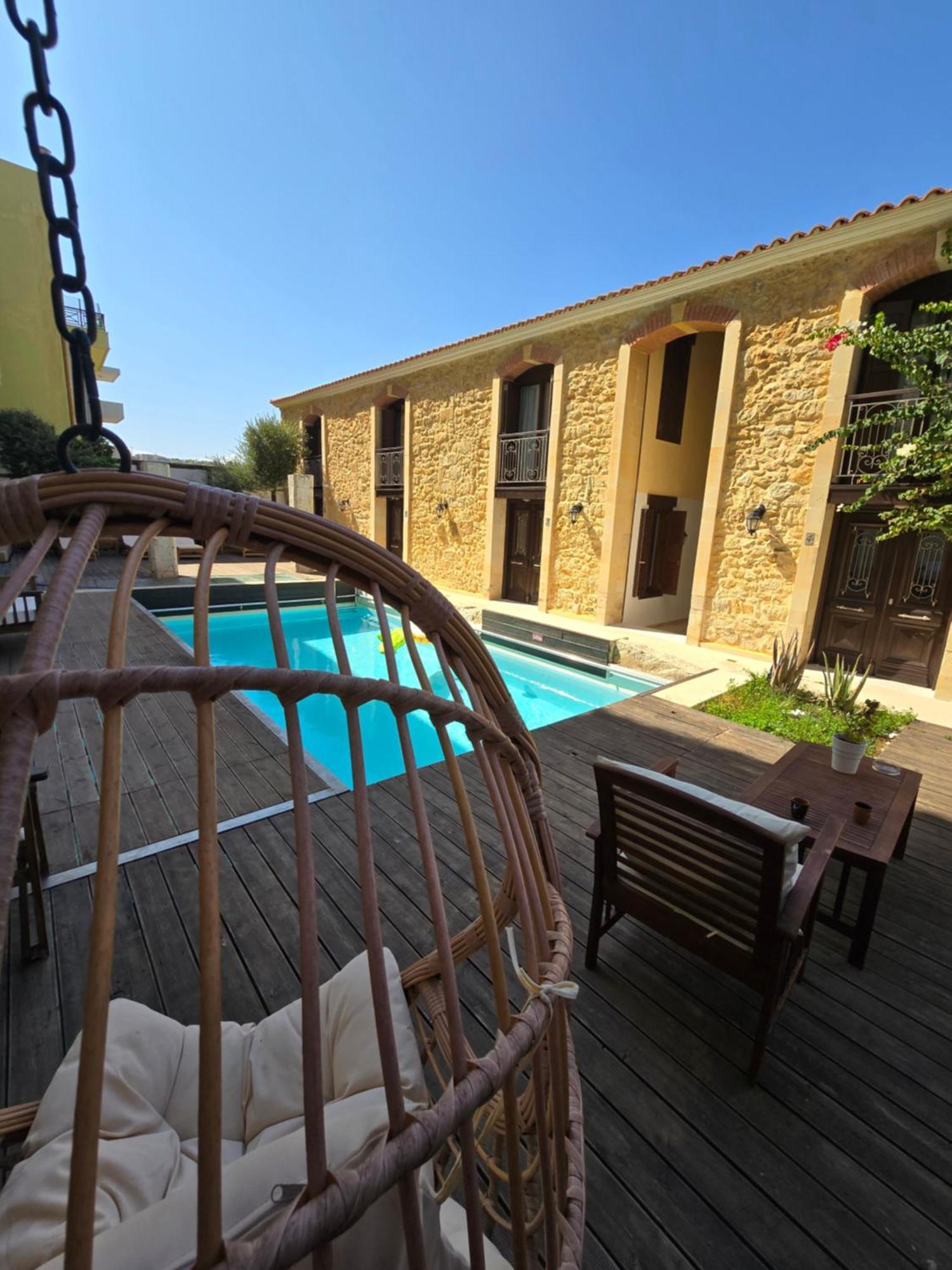 Volakas Beachfront Suites Rethymno  ภายนอก รูปภาพ