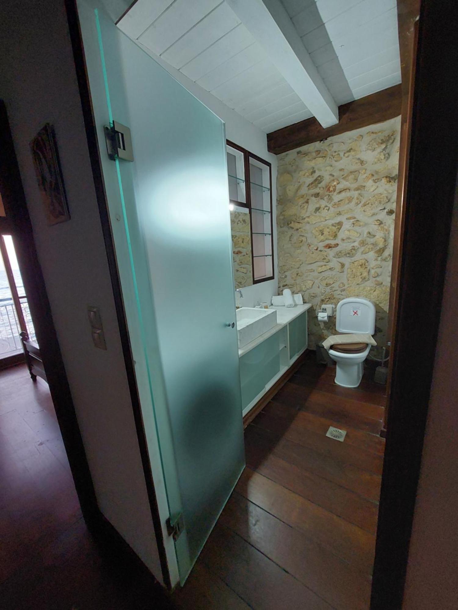 Volakas Beachfront Suites Rethymno  ภายนอก รูปภาพ